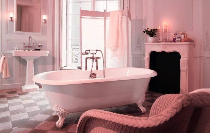 Vintage pink bathroom decor