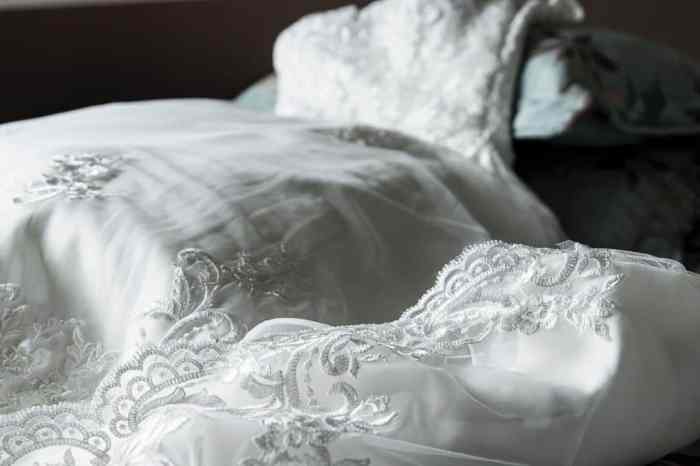 Cost to dry clean a wedding dress