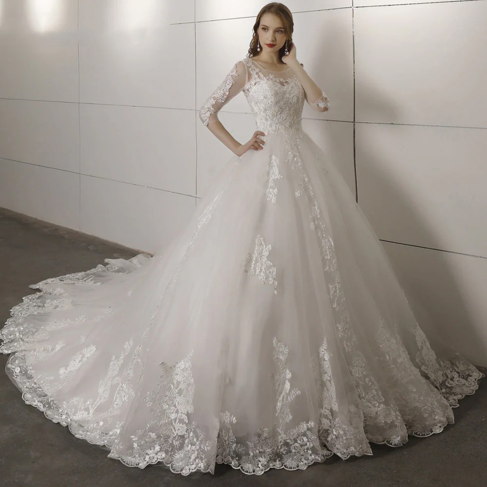 Classic wedding dress with sleeves