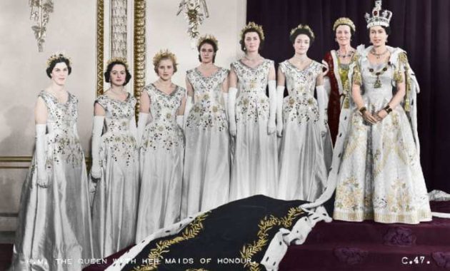 Coronation Queen Elizabeths Wedding Dress